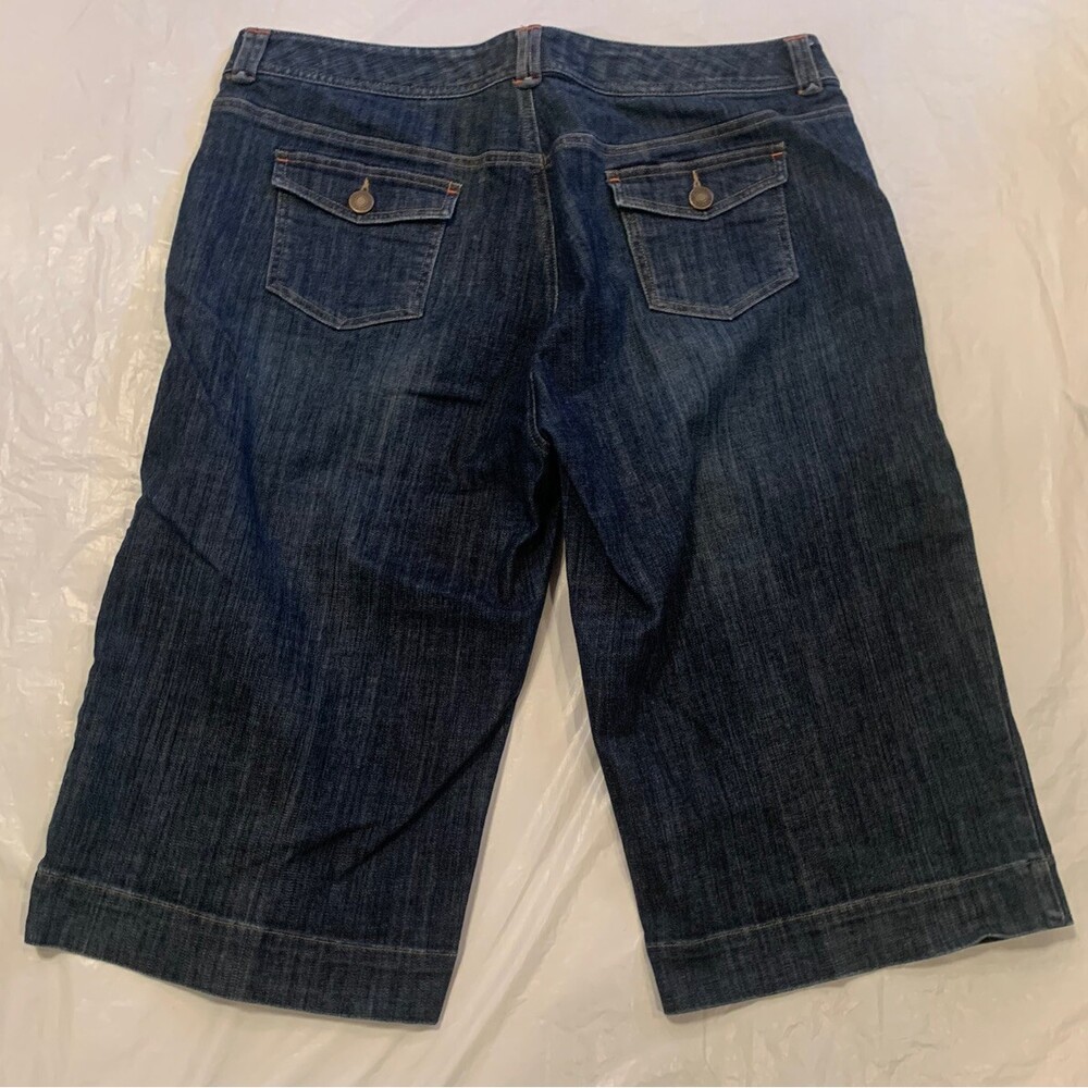 Lands End Denim Women’s Long Shorts Size 18 - Picture 3 of 6